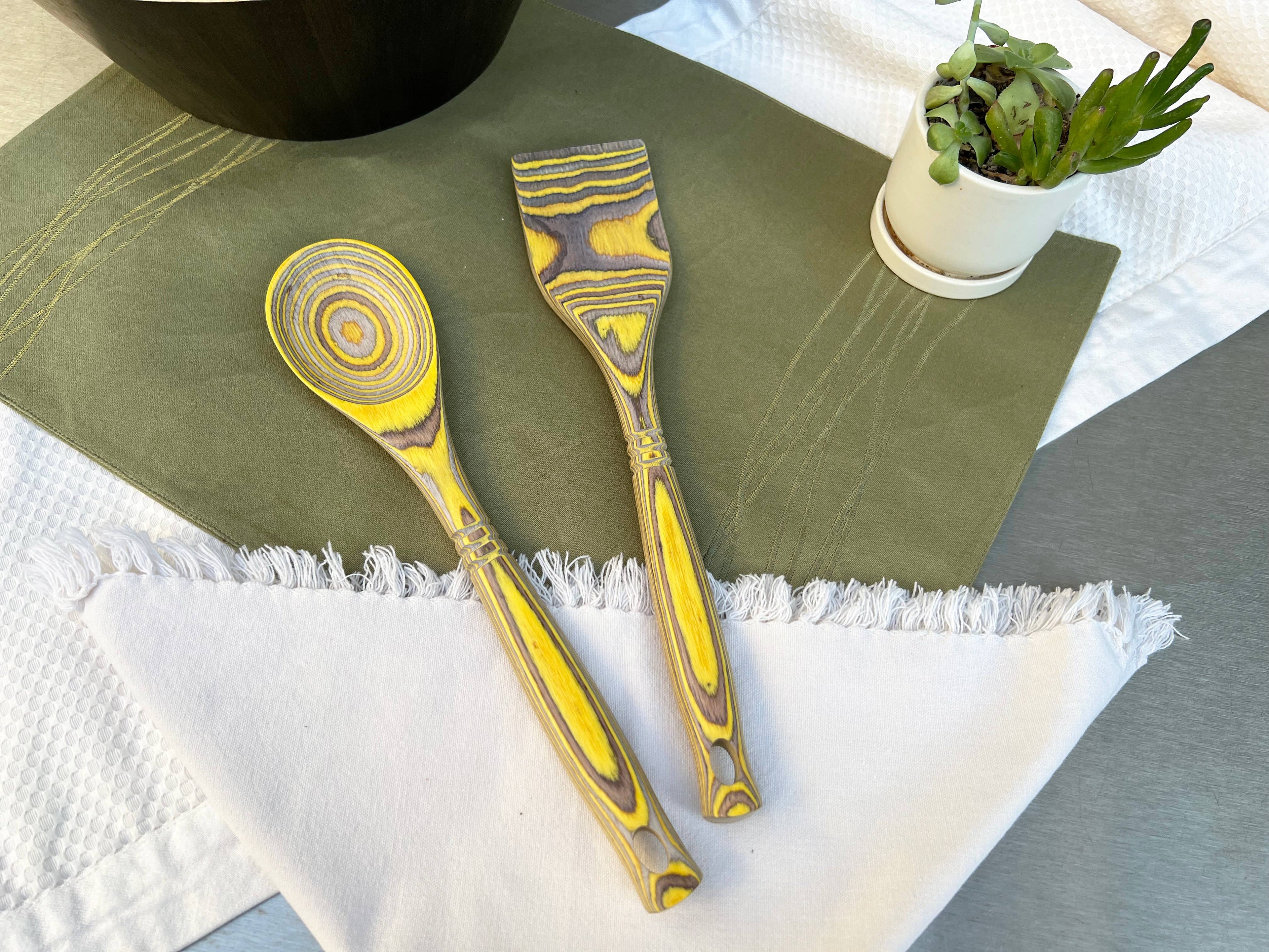 Pakka Spatula-Lemon