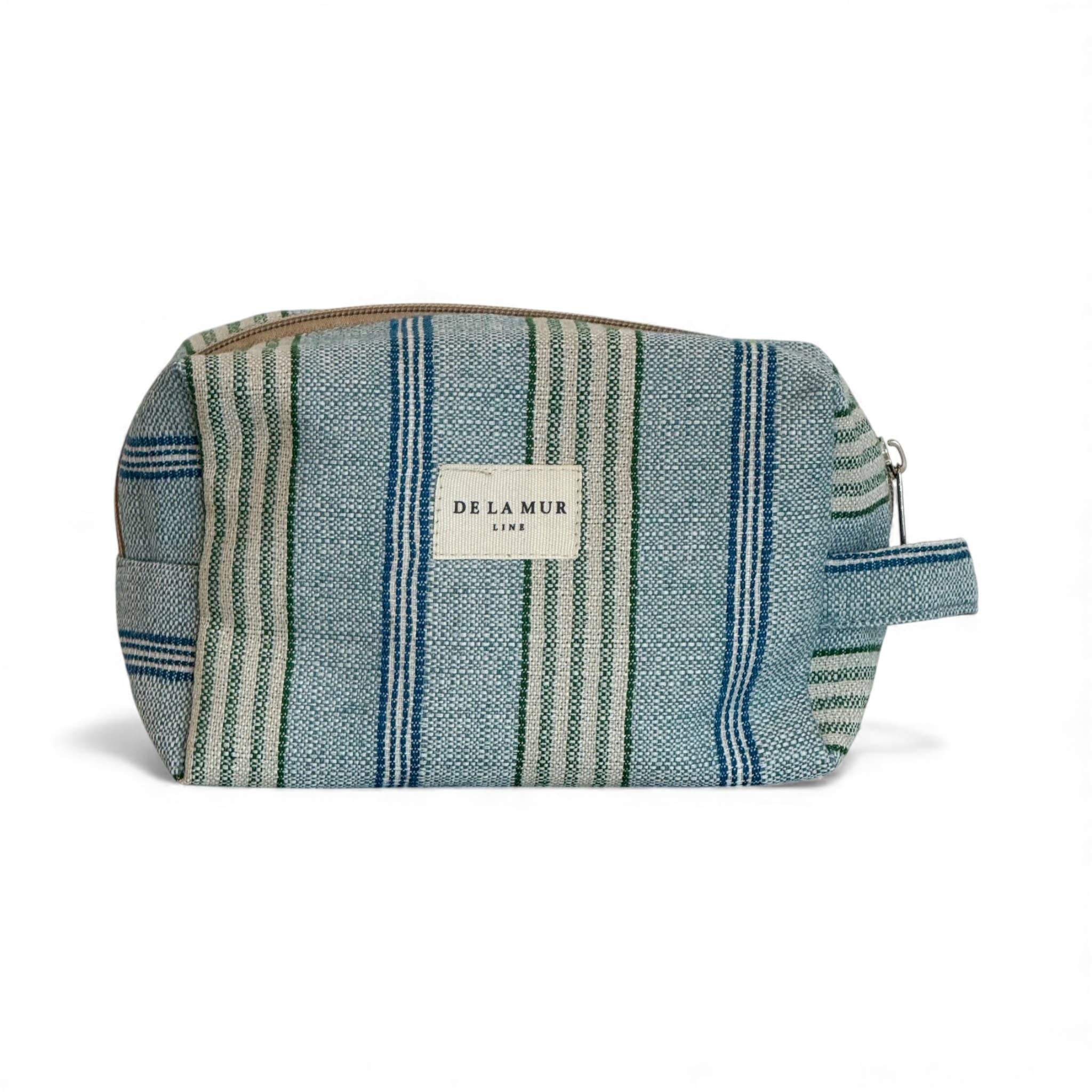 DE LA MUR-Squared Makeup Bag Cata