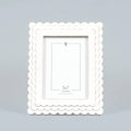 11843 - 8x10x1 wood photo frame (SCALLOP) wh (5x7) pic