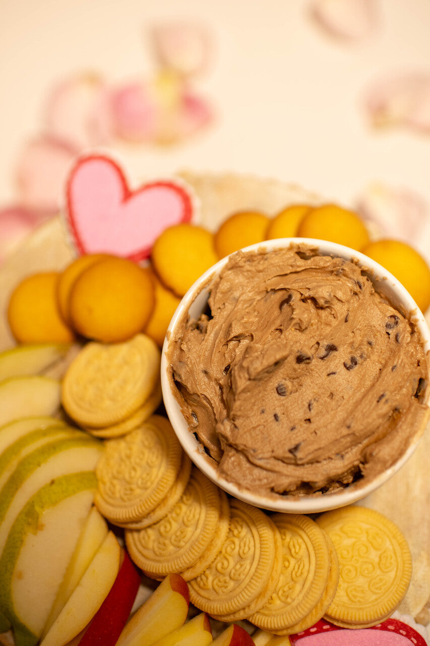CARMIES KITCHEN CHOCOLATE CHIP COOKIE DOUGH CHEESECAKE/DIP
