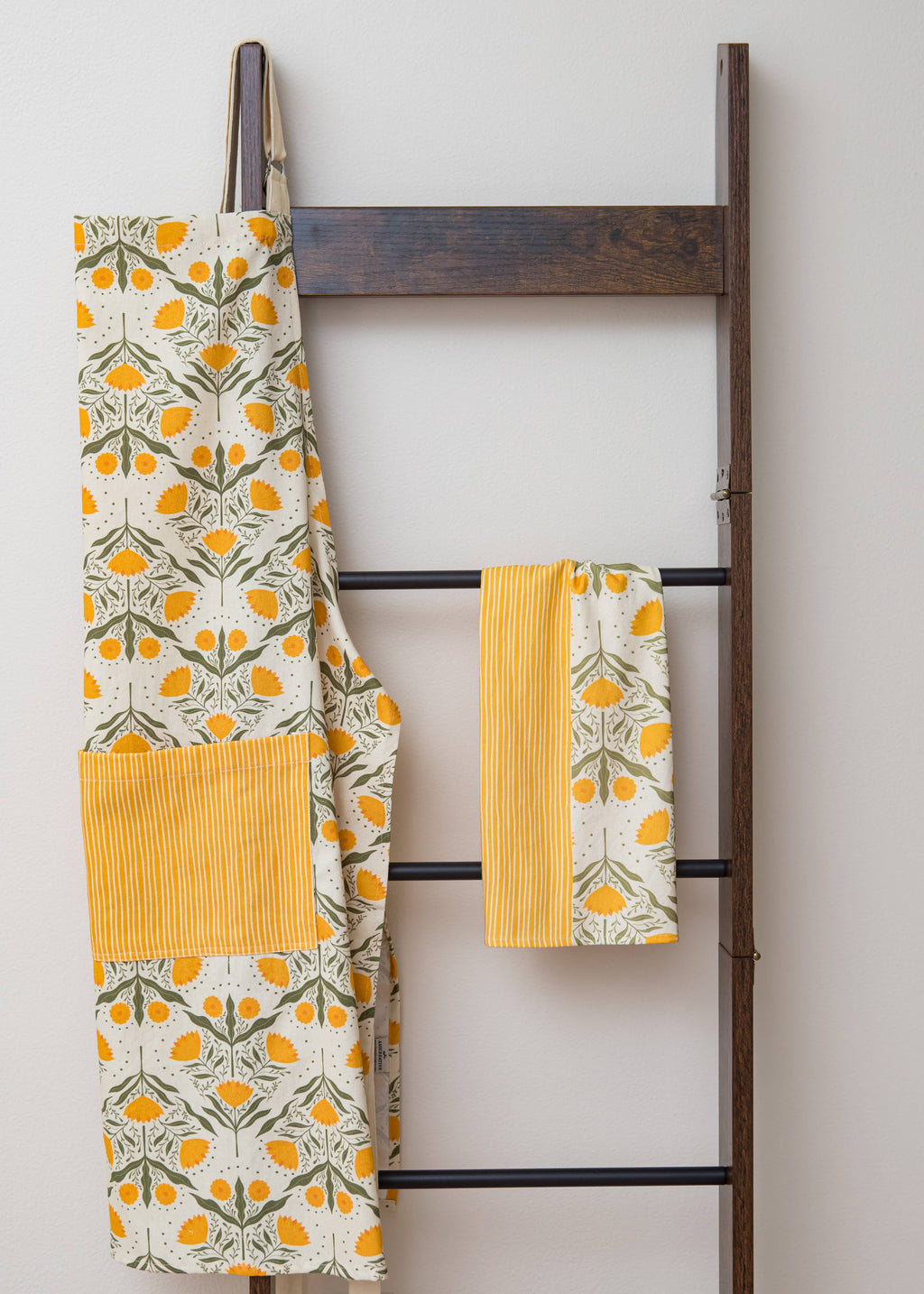 Yellow flowers Cotton Apron – Bright Floral Design