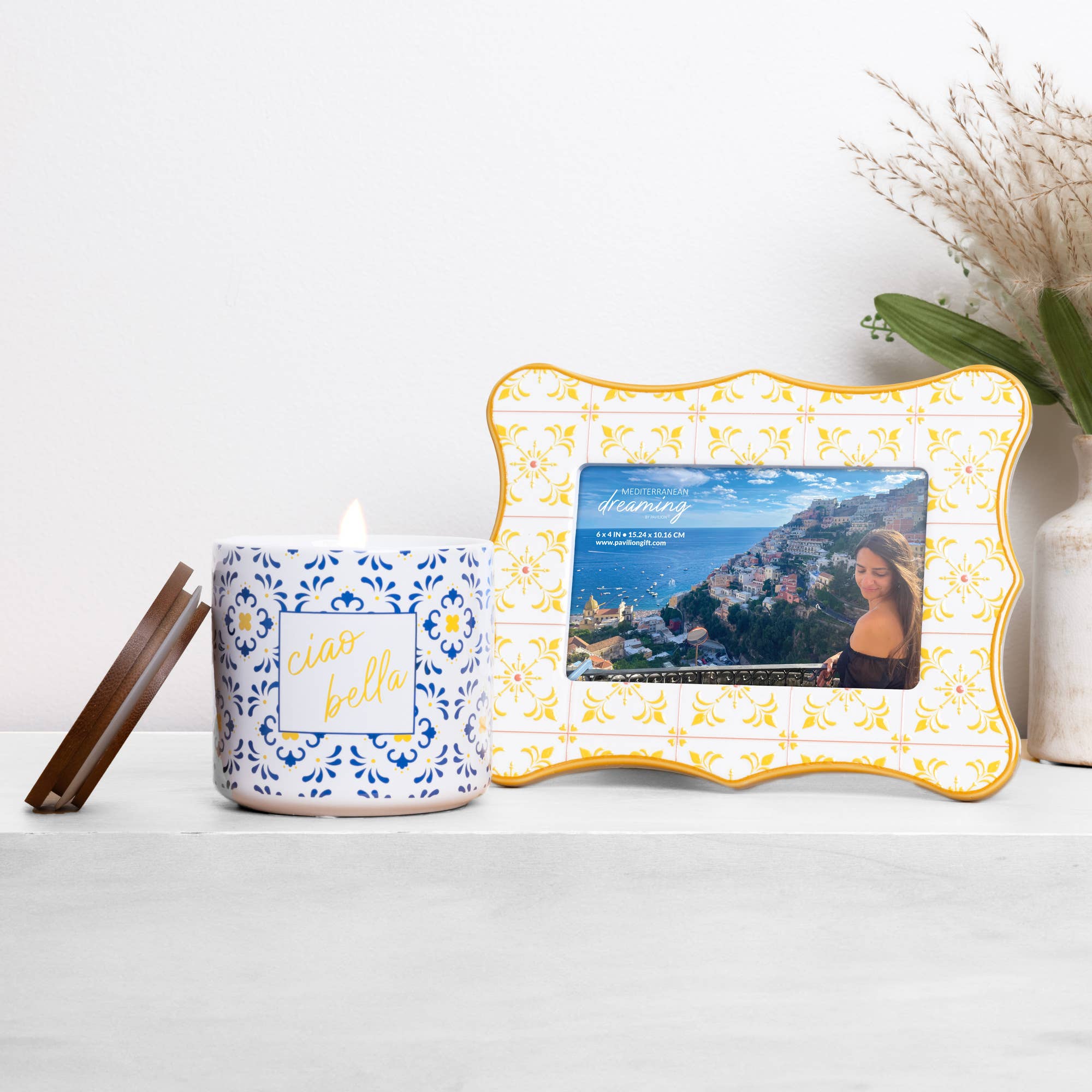 Mediterranean Yellow Pattern - 8.25" x 6.5" Picture Frame (6" x 4" Photo)