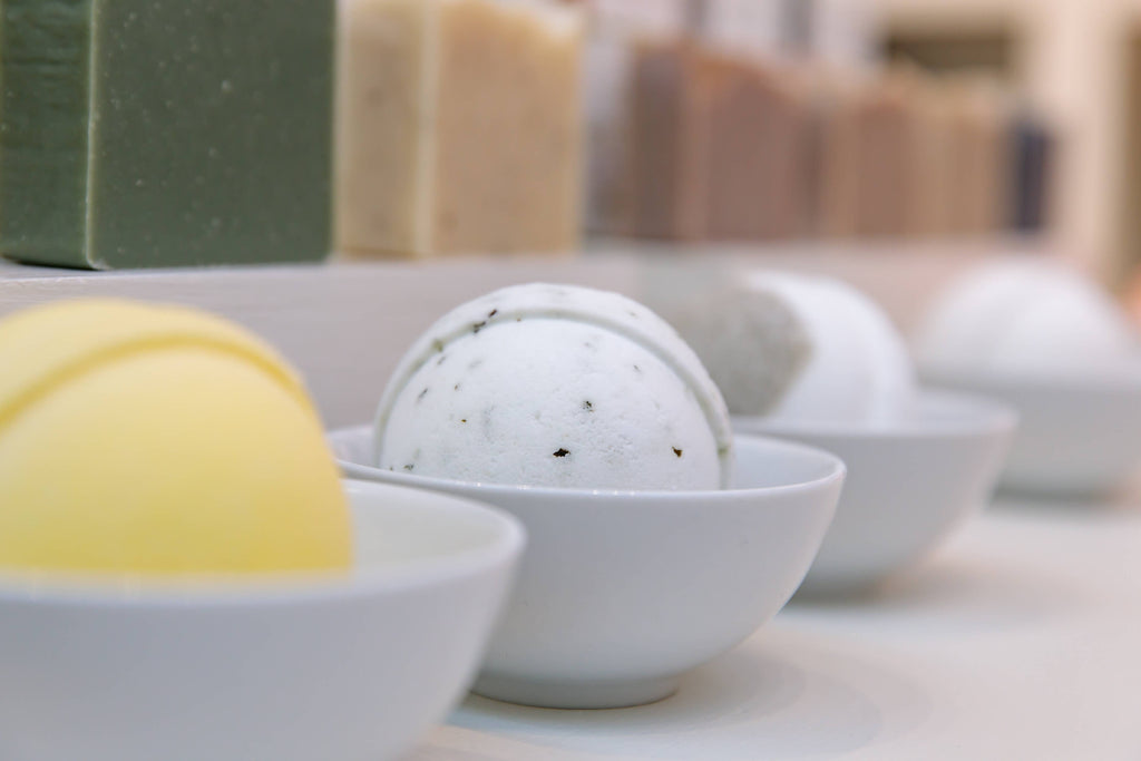 OLD WHALING CO-Spearmint & Eucalyptus Bath Bomb