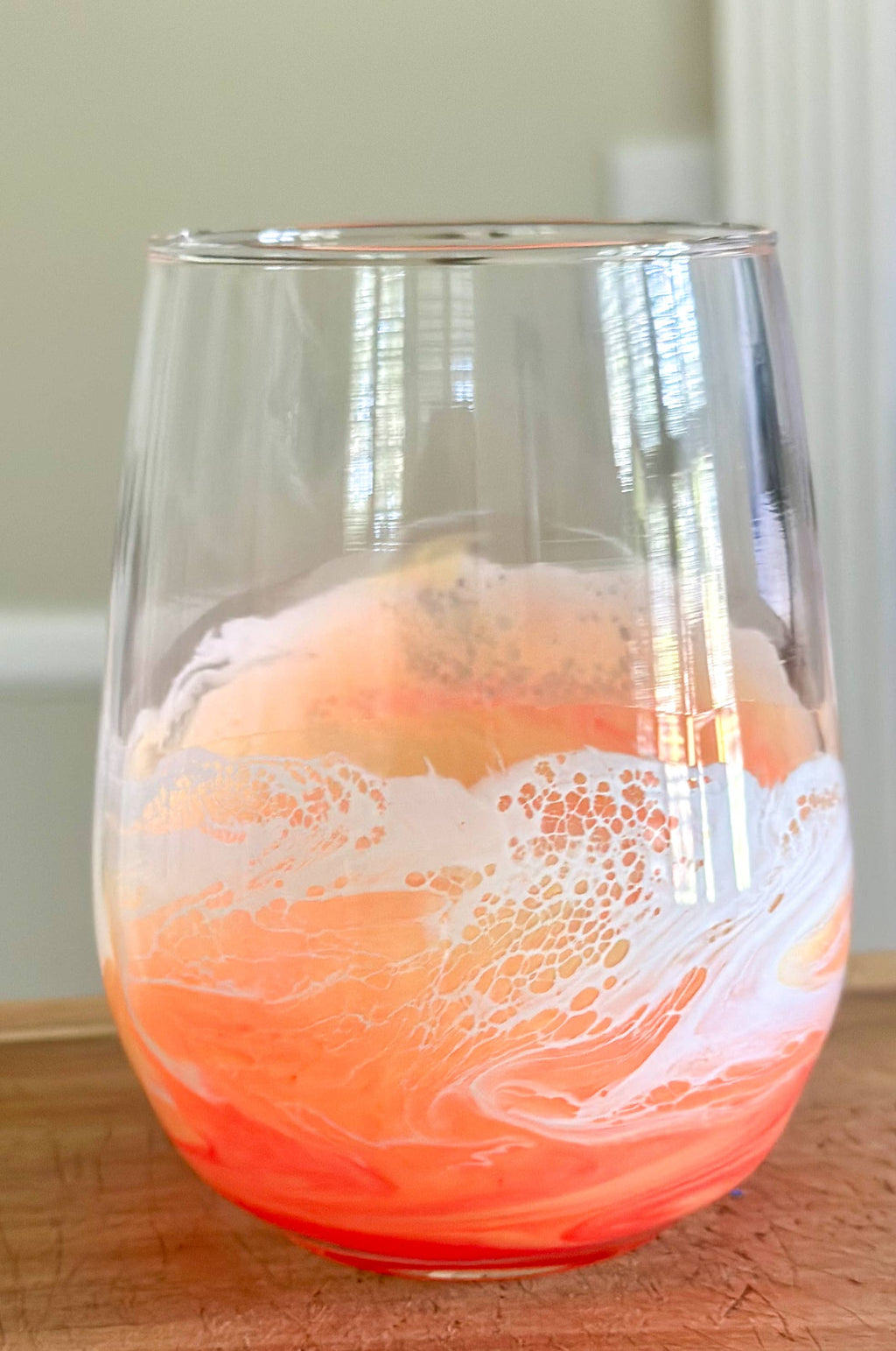 Resin Wave Sunset Stemless Wine Glass