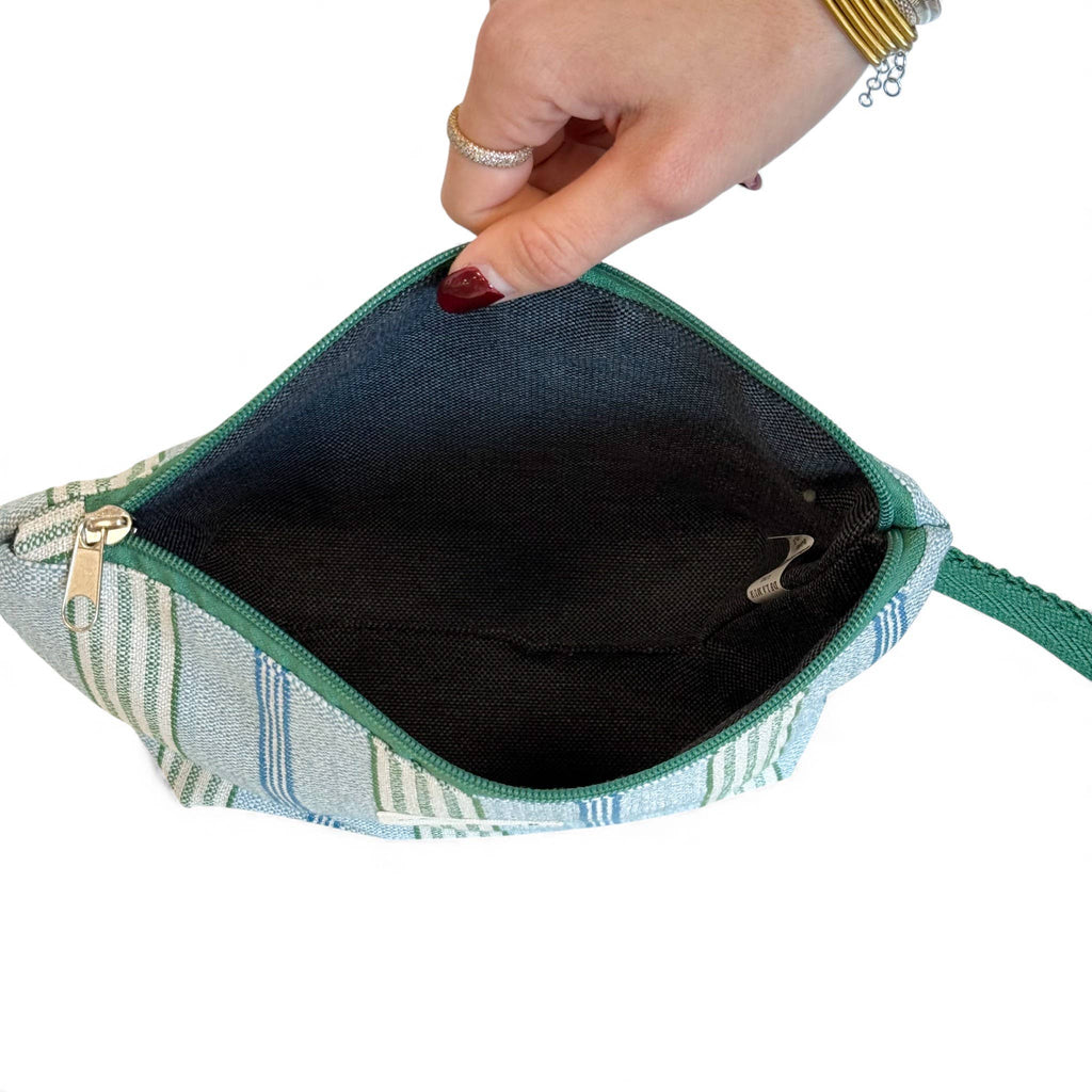DE LA MUR -Large Makeup Bag Cata