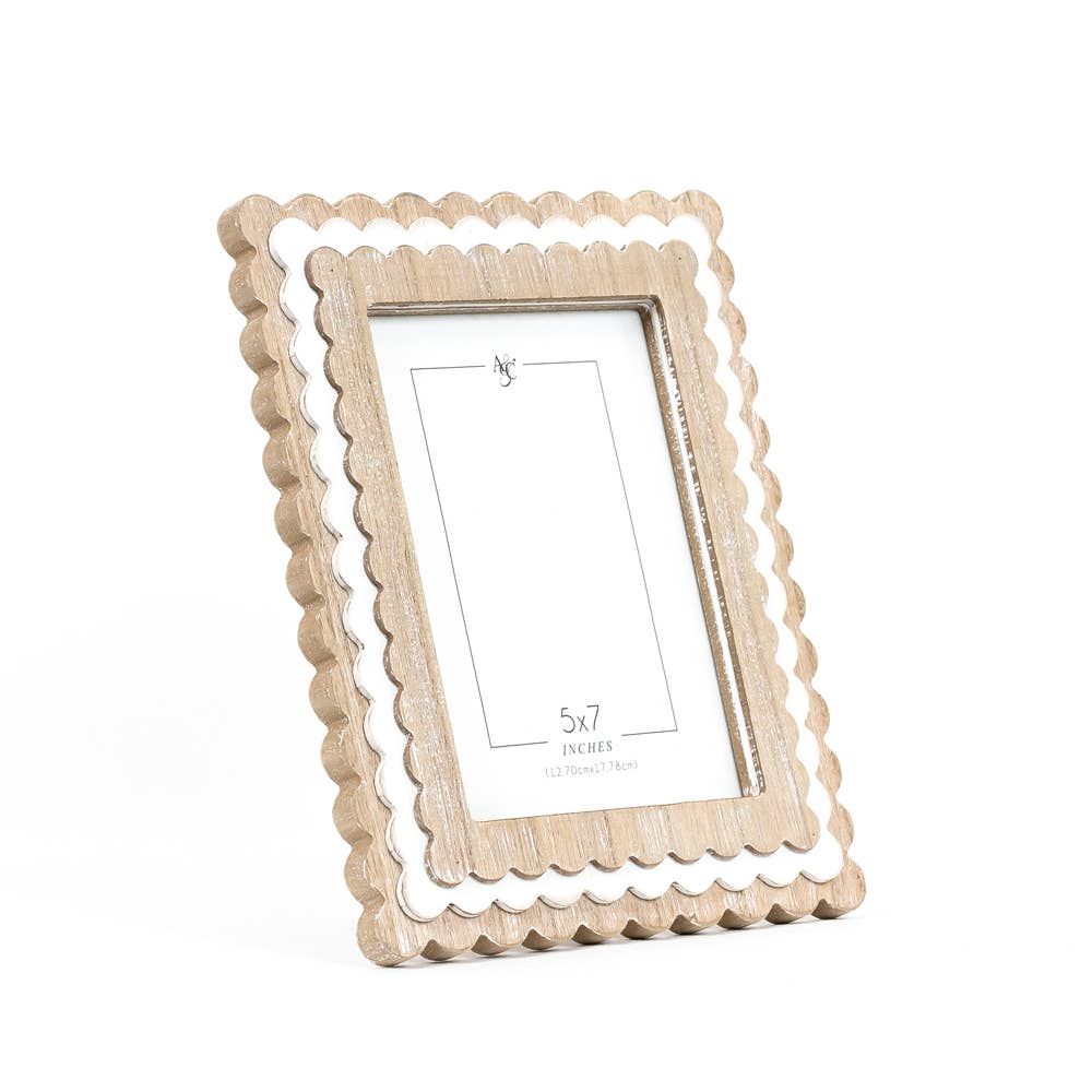 11844 - 8x10x1 wood photo frame (SCALLOP) ntrl/wh (5x7) pic